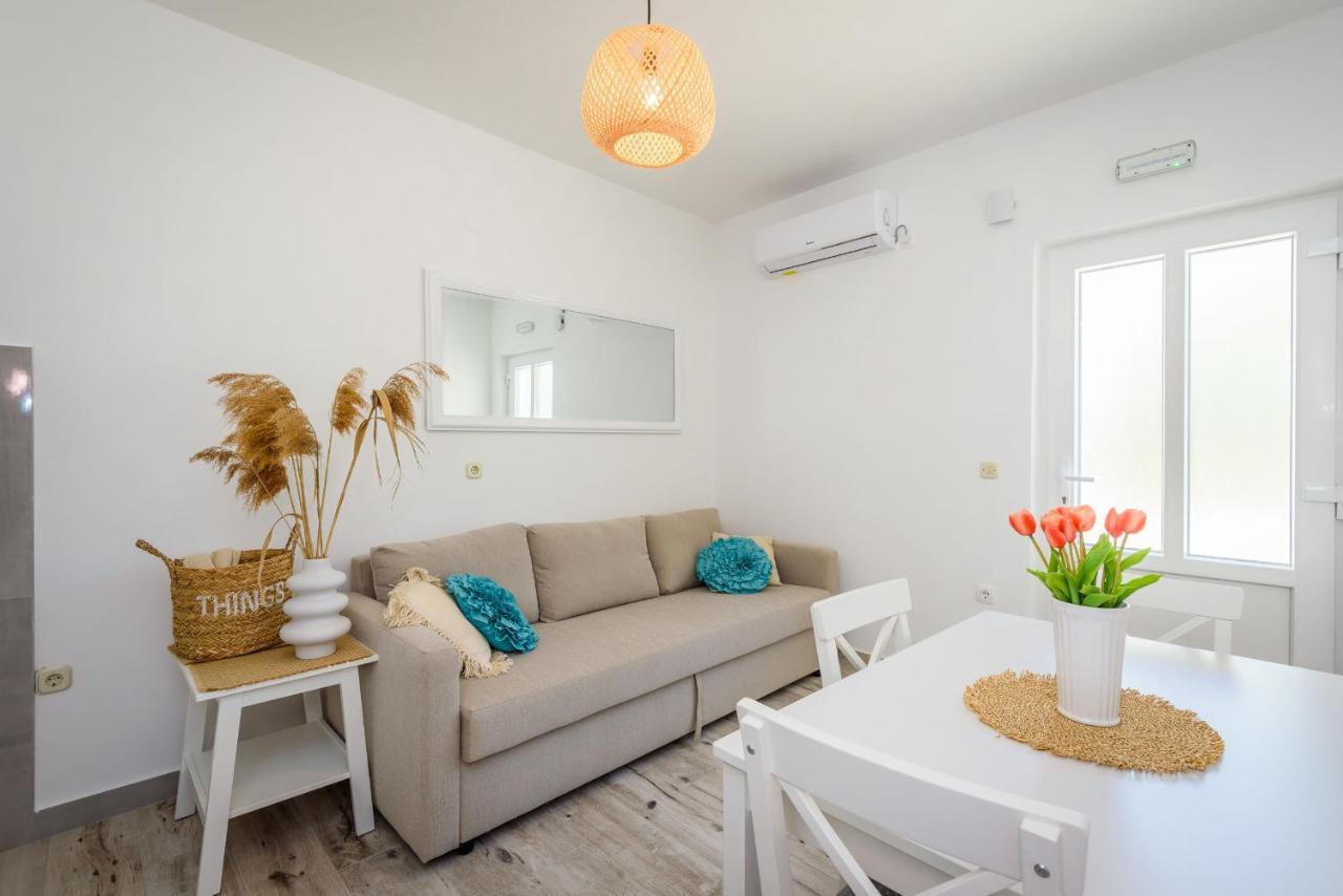 Apartments Morska Vila Комарна Екстер'єр фото