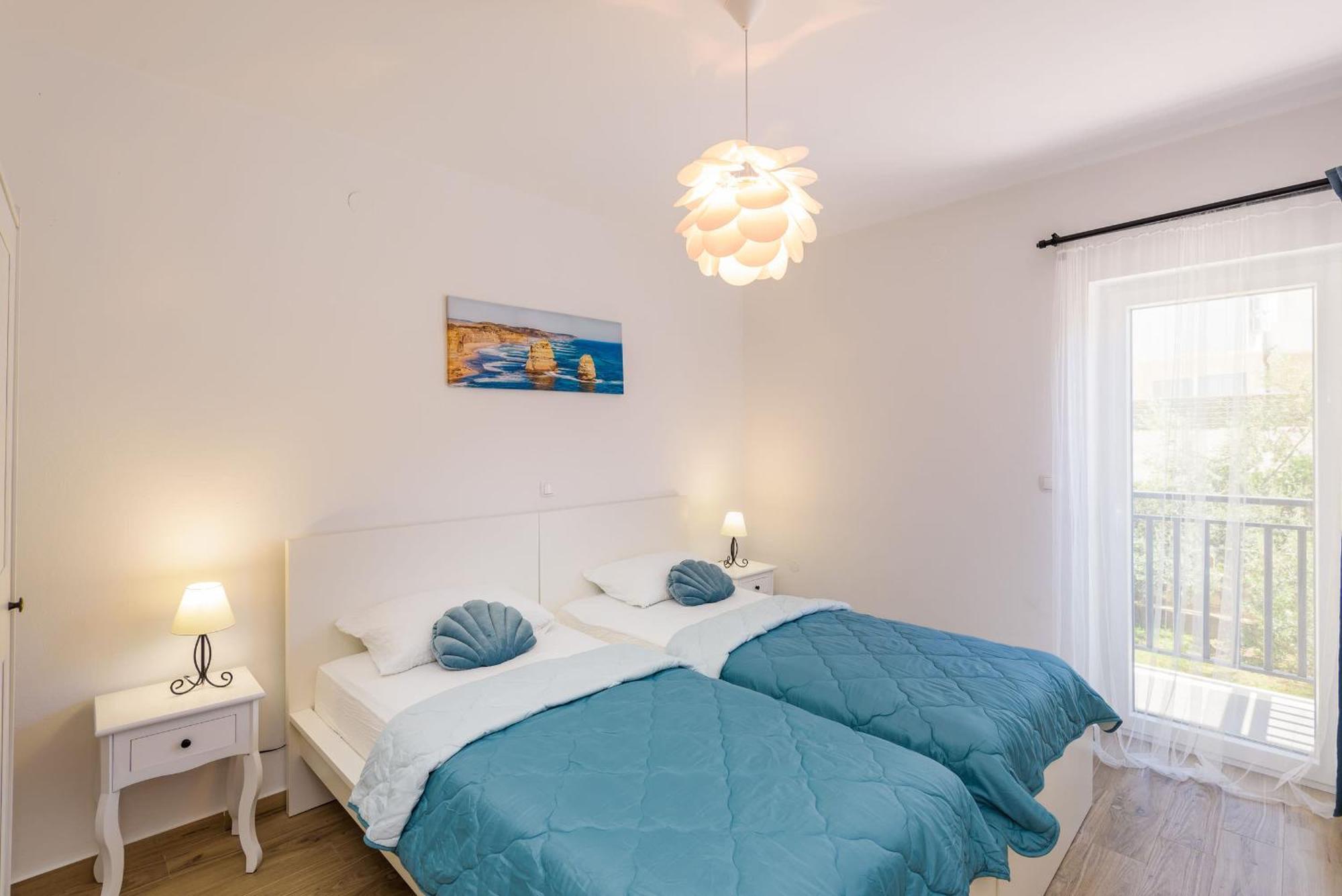 Apartments Morska Vila Комарна Екстер'єр фото